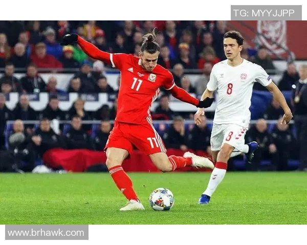 英格兰足球明星的任意球技巧与精彩瞬间回顾 英格兰足球明星的任意球技巧与精彩瞬间回顾