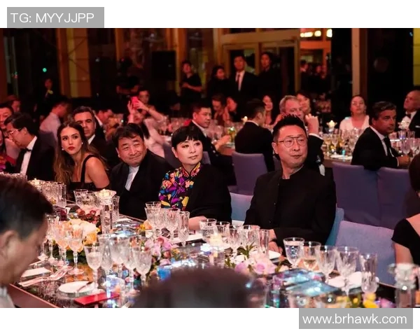 湖州香港足球明星队盛大晚宴精彩回顾与友谊交流活动圆满成功