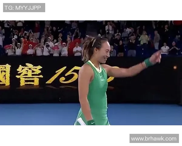 日本足球明星速度惊人令人瞩目的巨能跑运动员的传奇故事