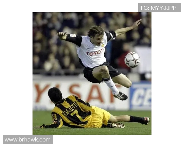 当今足球场上的魅力风云人物谁是最帅的足球明星揭秘 当今足球场上的魅力风云人物谁是最帅的足球明星揭秘