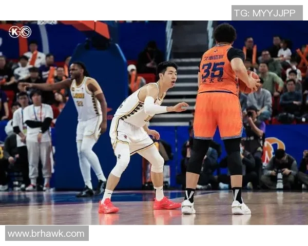 上海久事与浙江广厦的激烈对决谁能在赛场上笑到最后 上海久事与浙江广厦的激烈对决谁能在赛场上笑到最后