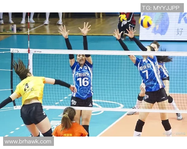 勇士与快船激战正酣央视网全程直播精彩瞬间不容错过 勇士与快船激战正酣央视网全程直播精彩瞬间不容错过