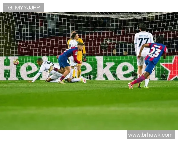 巴塞罗那与拉斯彭马斯的激烈对决揭示西甲新格局