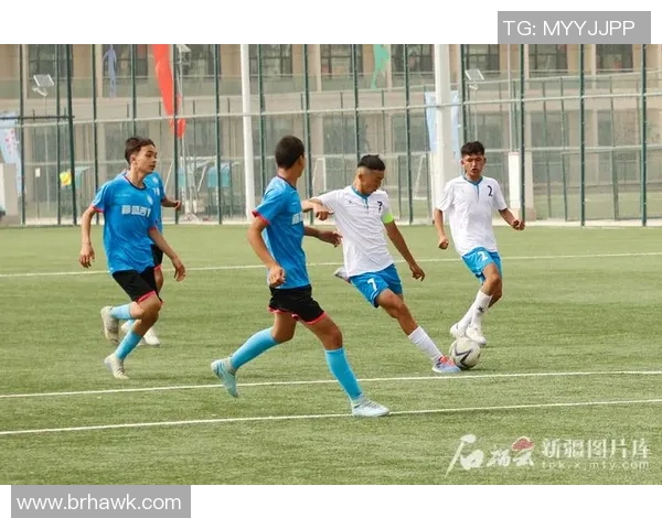 新疆年足球对抗日韩球队的精彩赛事回顾与分析 新疆年足球对抗日韩球队的精彩赛事回顾与分析